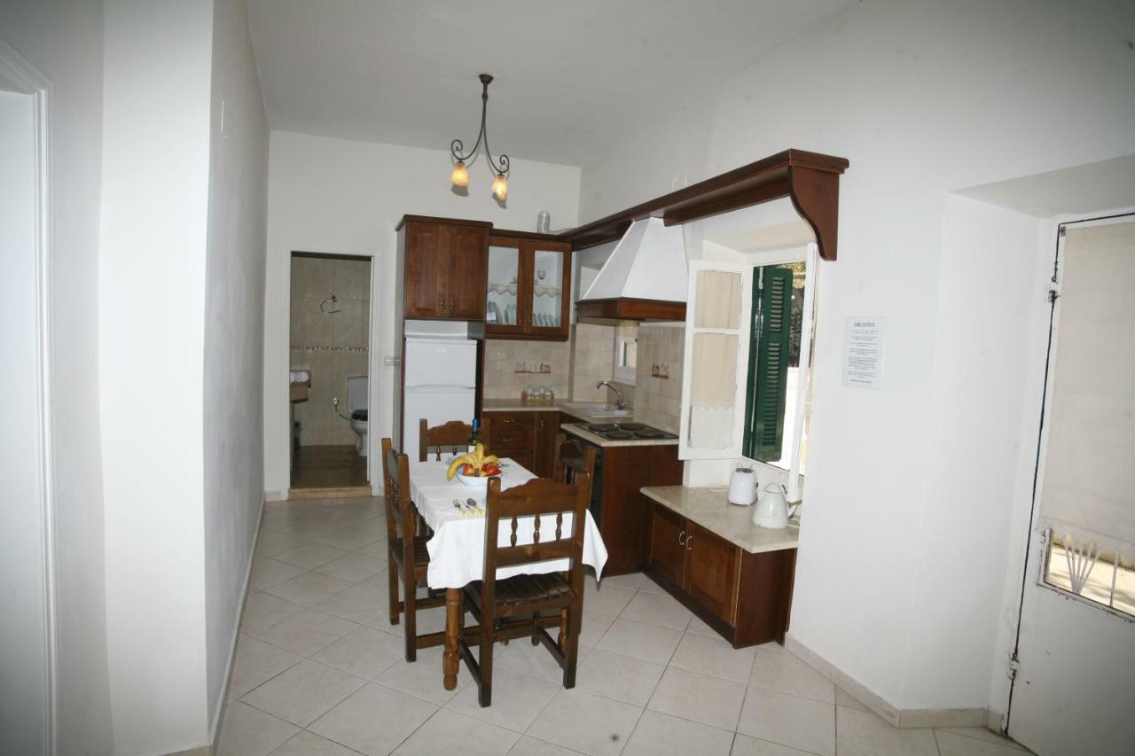 Aphrodite Apartments Nisaki  Exterior photo